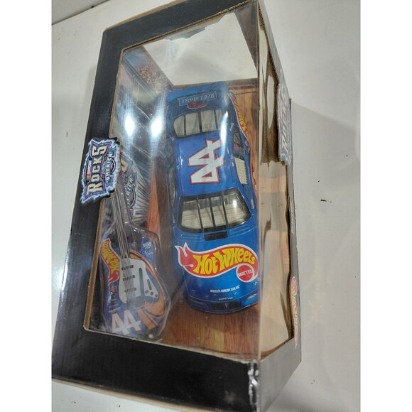 HotWheels Rocks America 1:24 DieCast Kyle Petty 44 Pontiac NASCAR & Guitar w/Box - Picture 5 of 10